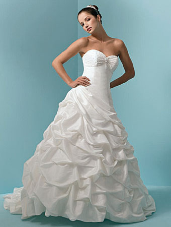 wedding dresses, fashion and clienty