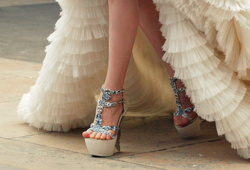 gorgeous, shoes and ruffles