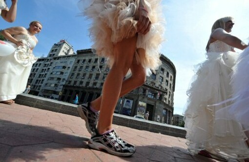 dress, dresses and race