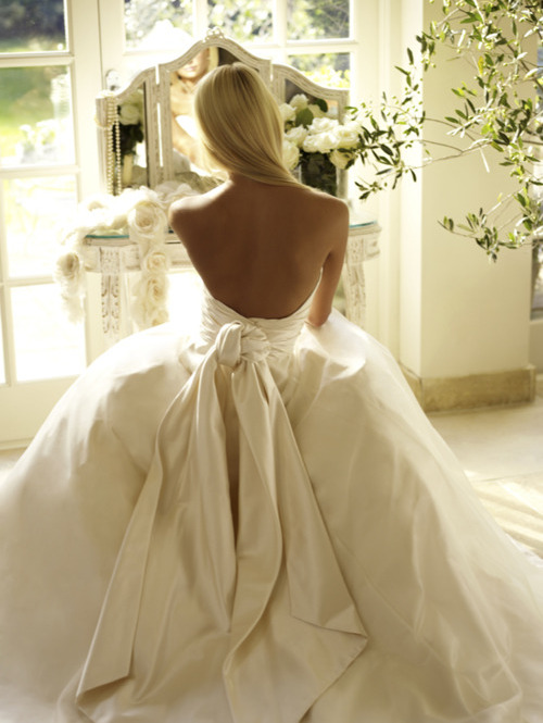 dress, white gown, fashion and roses