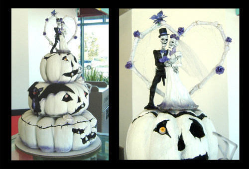 Halloween, skeloten and beautiful