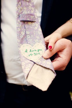 tie, love and secret