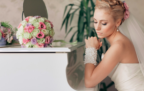 wedding dress, bride and flowers