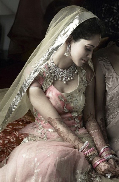 bollywood, india and sari