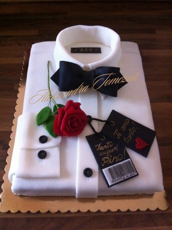 cake and grooms cake