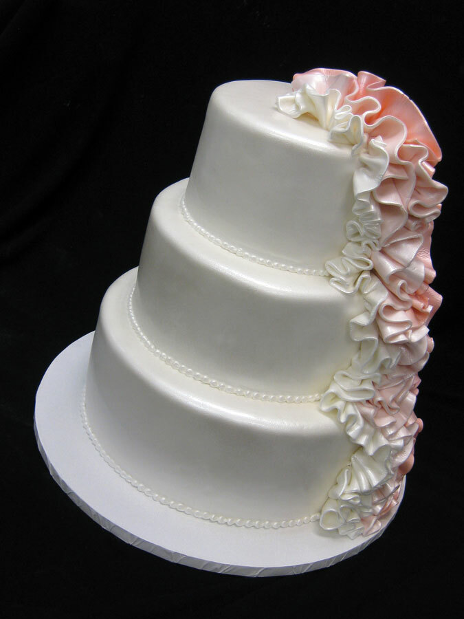 wedding planning, modern wedding cake, fondant wedding cake and wedding cake