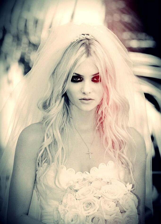 rose, white dress, beautiful and black eye
