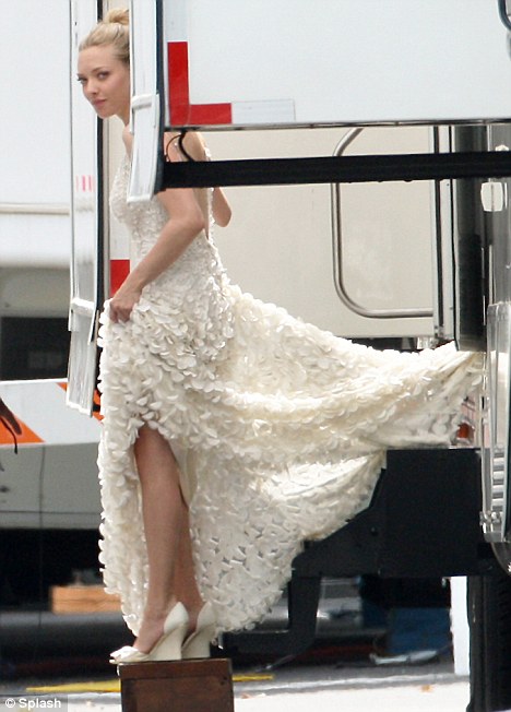 wedding dress, the big wedding, actress and movie