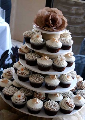 wedding cupcake and en