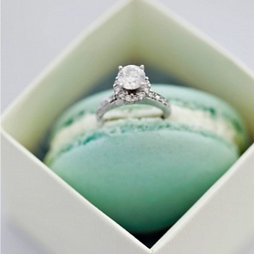macaron, tiffany, engegament and ring