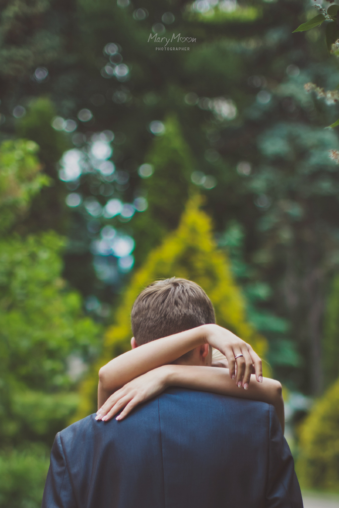 wedding photo, love, hugs and emotions