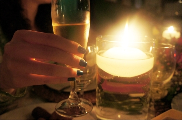 candle, vela and i s2 coffee
