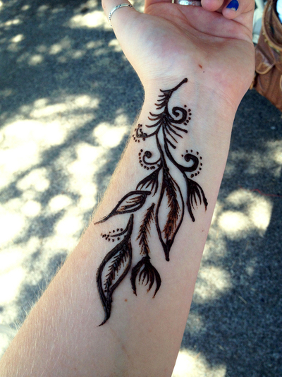 black, henna tattoo and arabic