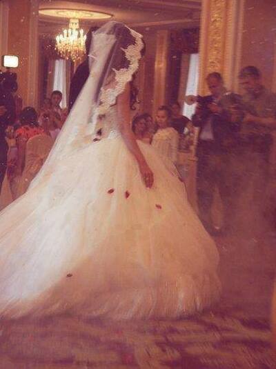 marrie, beauty and wedding dress