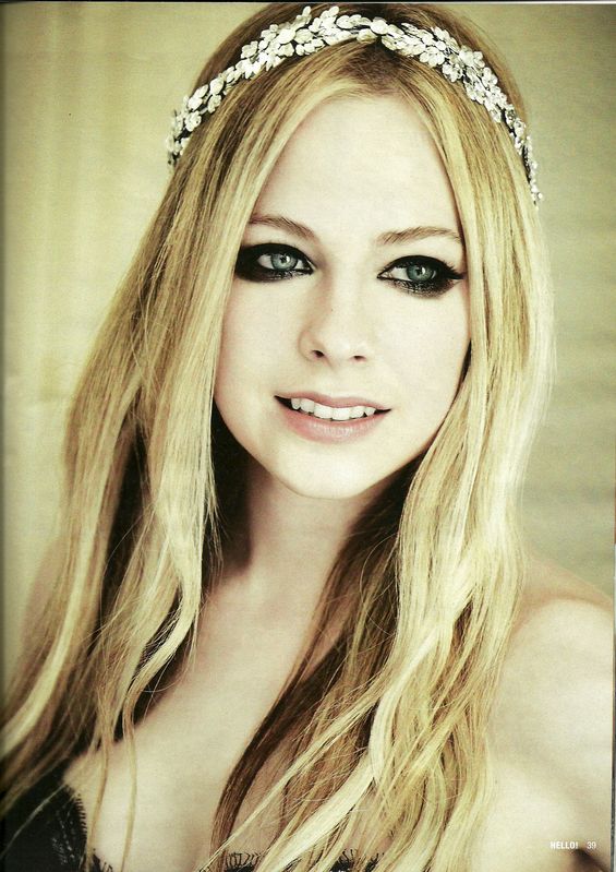beautiful, Avril Lavigne, black dress and Avril