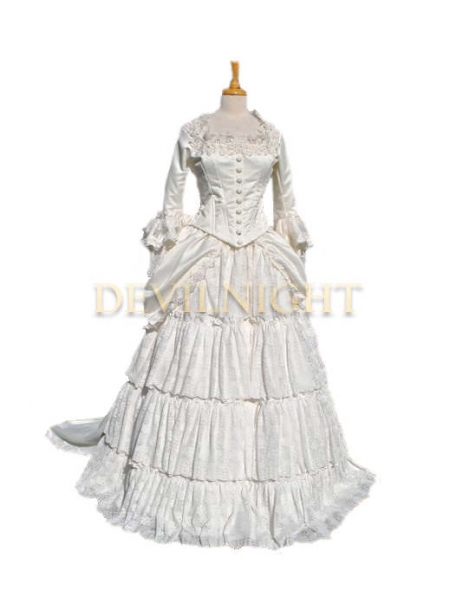 white victorain dress and en