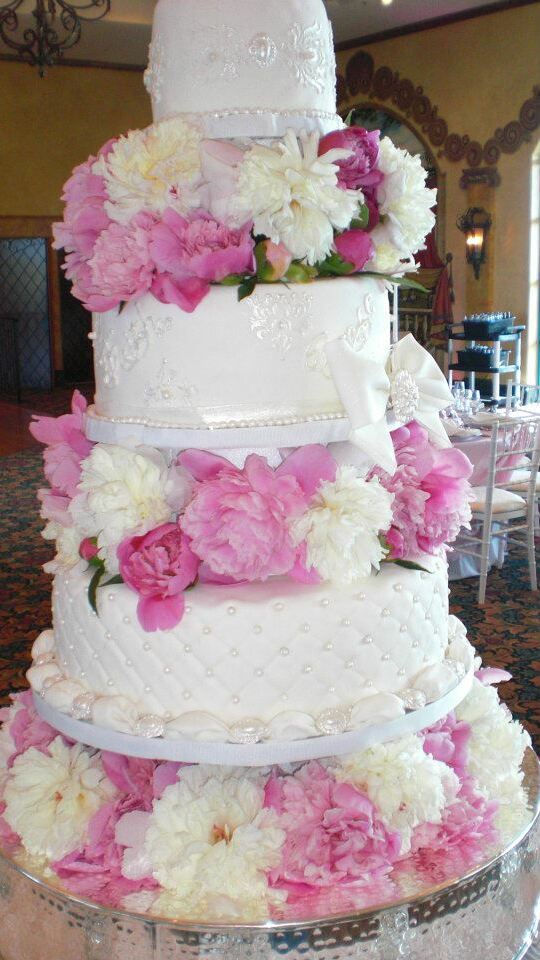 nice, pearls, pink and must have