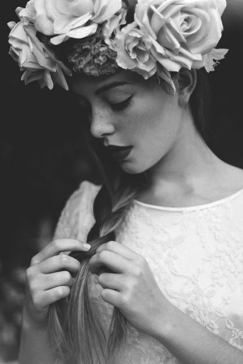 b w, pretty, wedding crown and flower