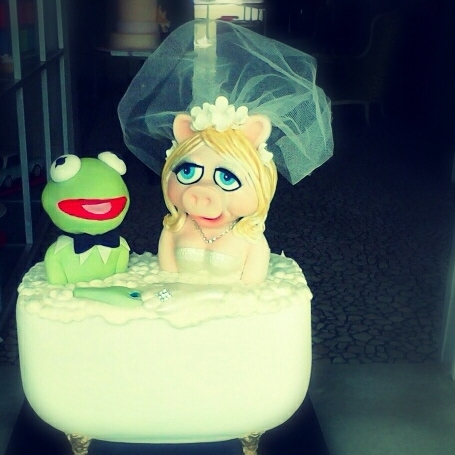 wedding cake and sesame street
