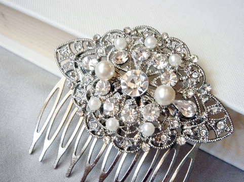hair comb, great gatsby and pearls and lace