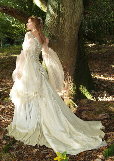 wedding dress, medieval and middle ages