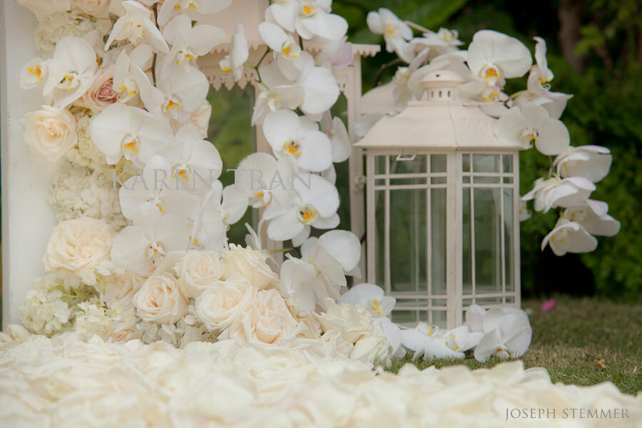flowers and wedding decoratio