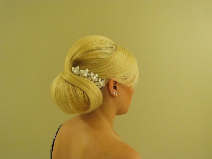 blond hair, class, chic and hair style