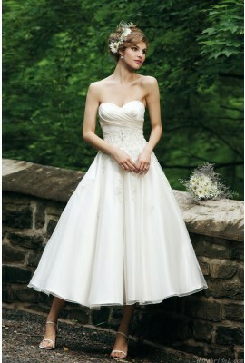 short wedding dress, sweetheart wedding dress and open back wedding dress