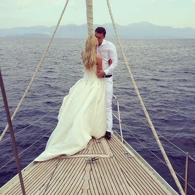 sea, hug and sailing
