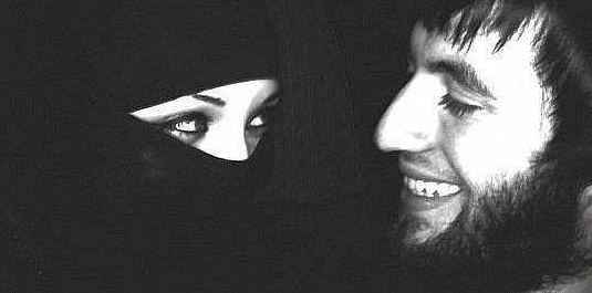 girl, hijab and namaz