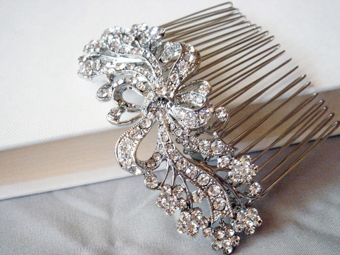 hair comb, great gatsby and bouquet