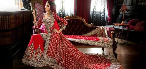 magnific, red and dress