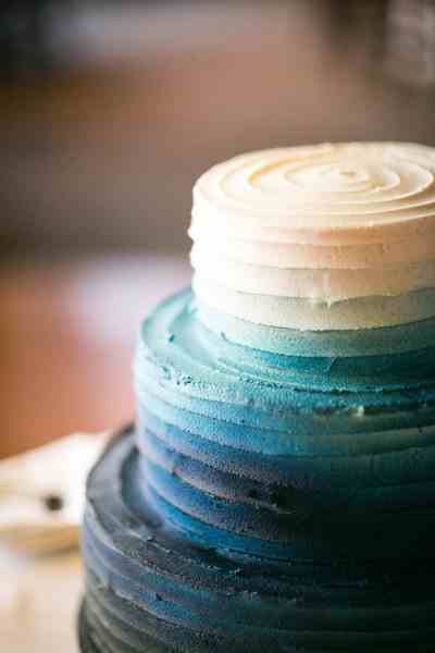 wedding day, cacke and blue