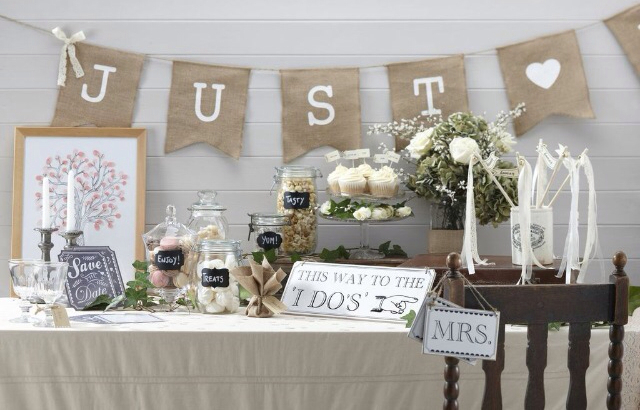candy bar, cupcakes and vintage