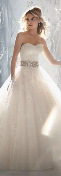 wedding dress fashion