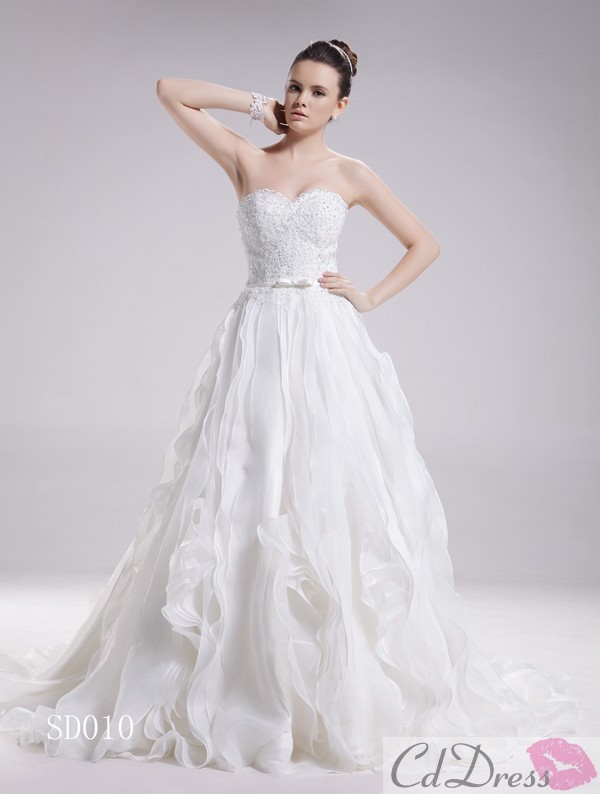 lace, long wedding dress, white wedding dress and beauty