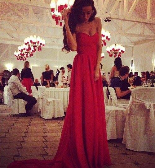 red, lovely, sexy and Prom
