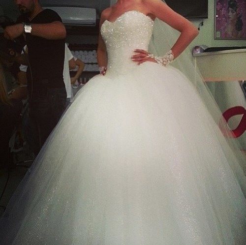 beautiful wedding dress, sparkly, princess wedding dress and ballgown wedding dress