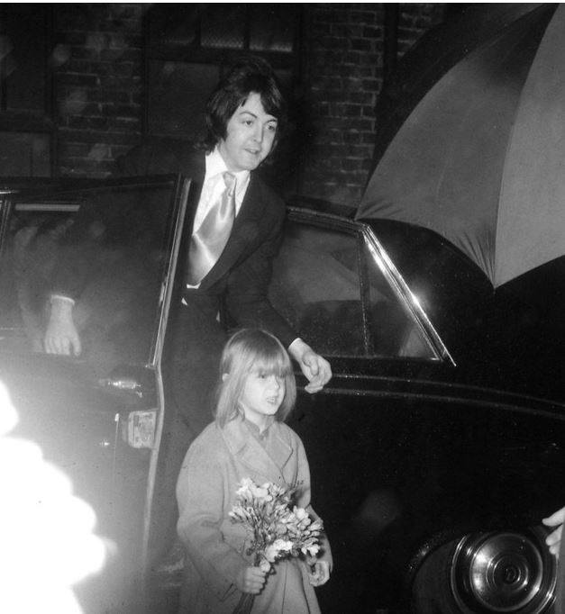 flowers, car, Paul McCartney and beatle