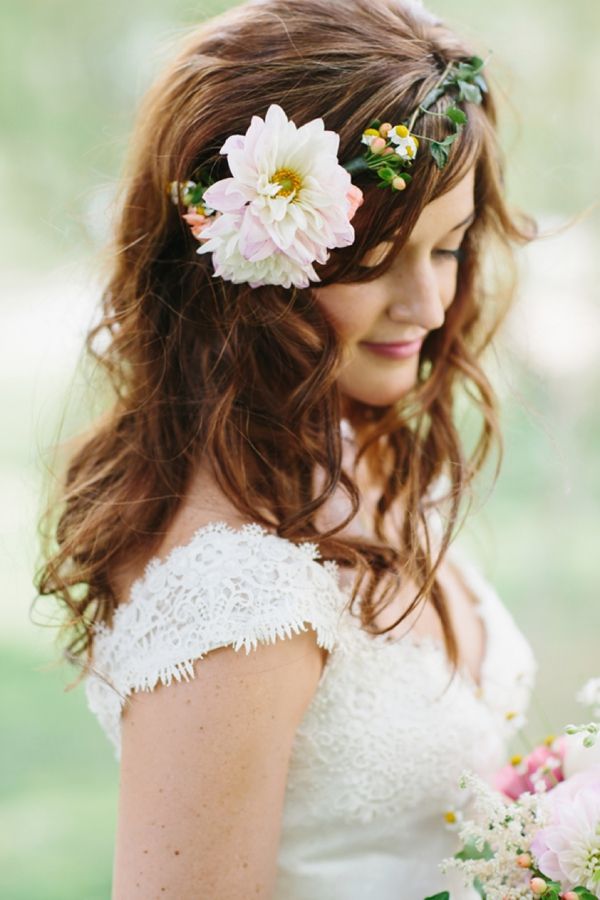 brunette, vintage wedding, bridal and lace