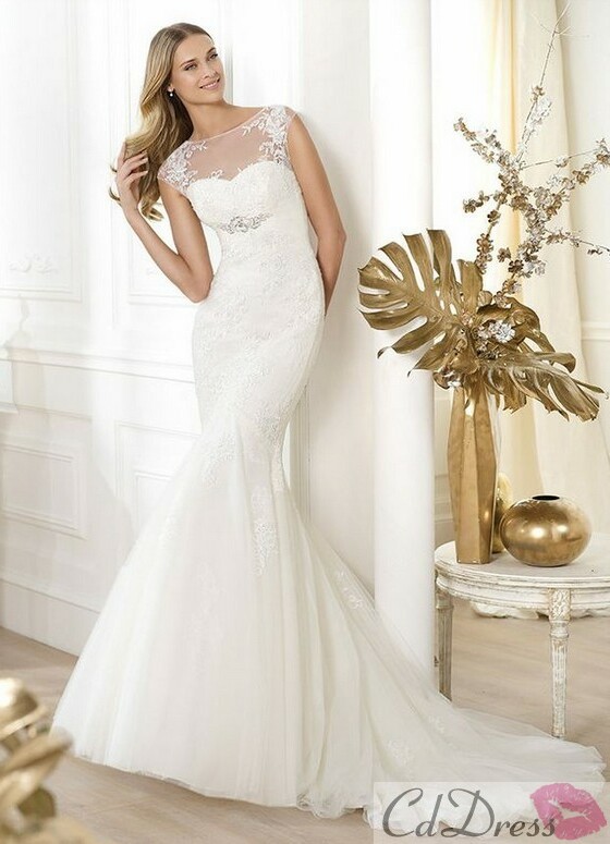 makeup, mermaid wedding dress, winter wedding dress and wedding dress 2014