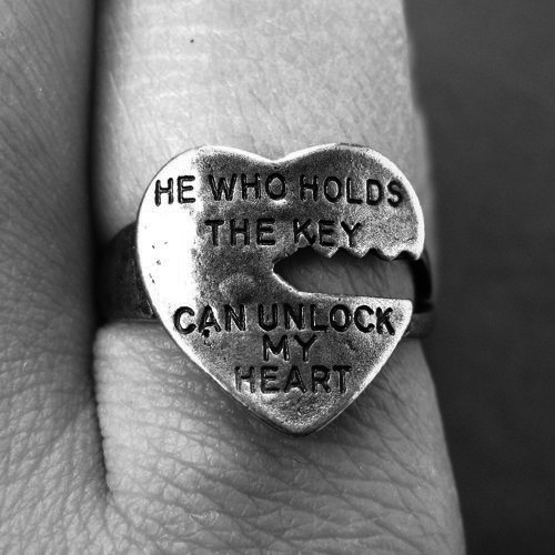 engagementring, black and white, engagement and ring