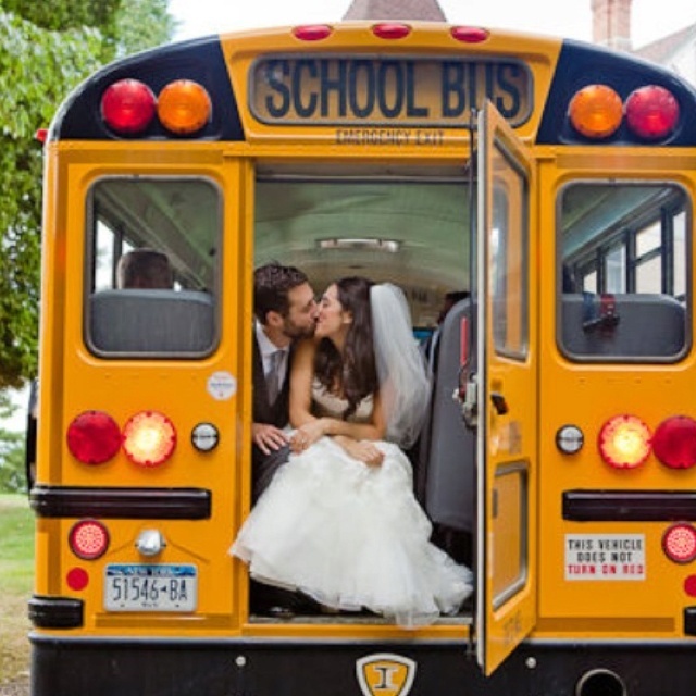 romance, kiss, school bus and love