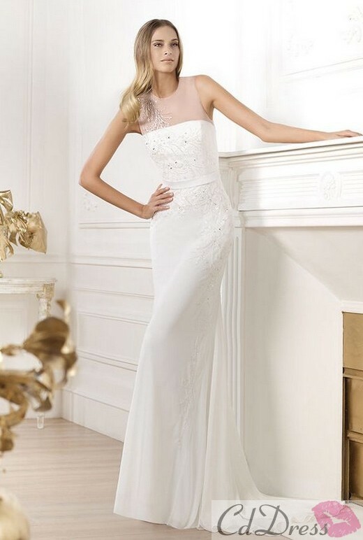 mermaid wedding dress, long wedding dress, winter wedding dress and hairstyle