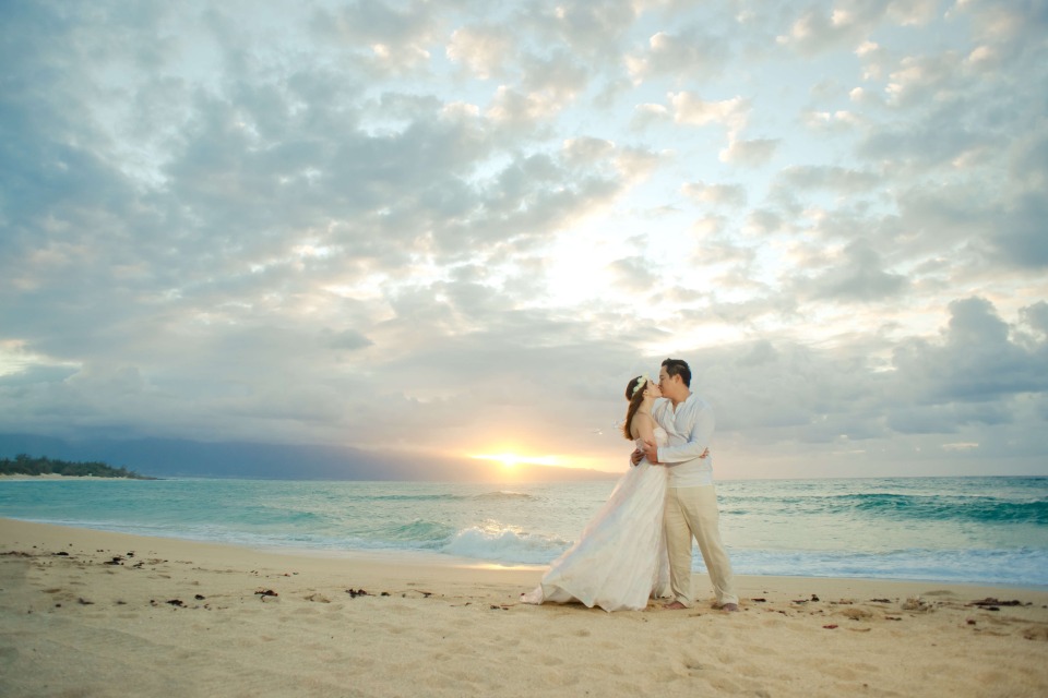 destination wedding, sunset wedding, maui weddings and beach wedding