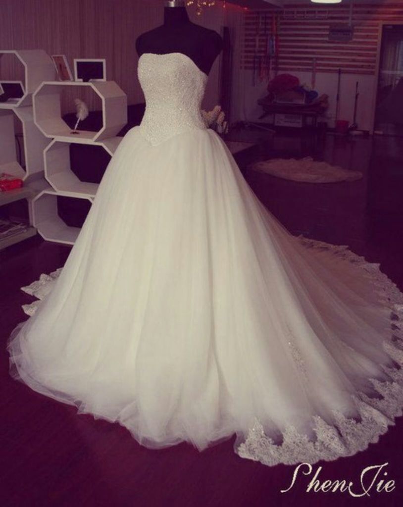 wedding dress, gorgeous, hem and fashion
