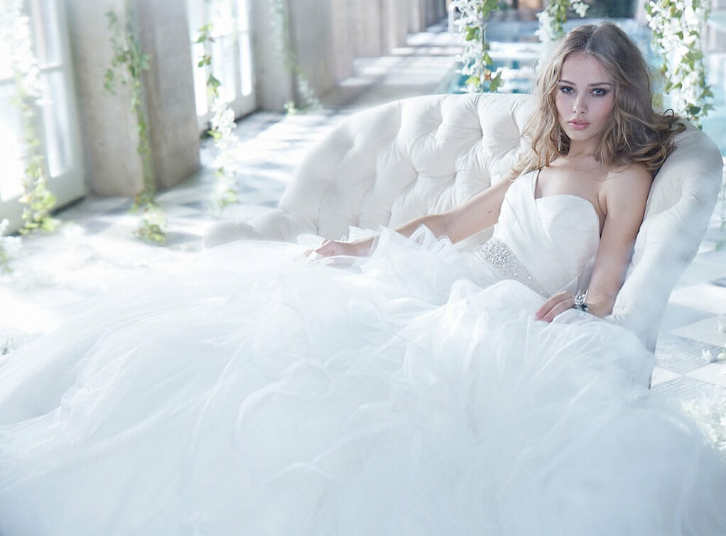 alvina valenta and wedding dress