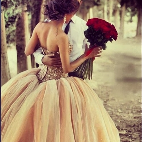 white, diamonds, beige and red roses