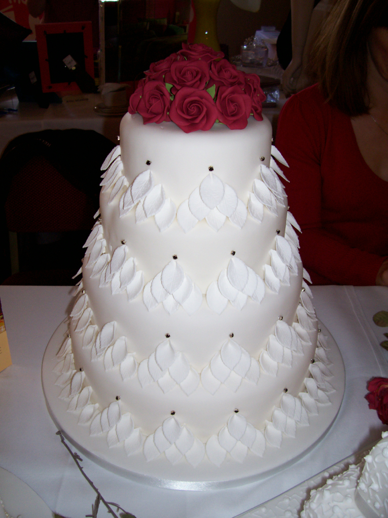 special occassion, floral pattern, white and cake