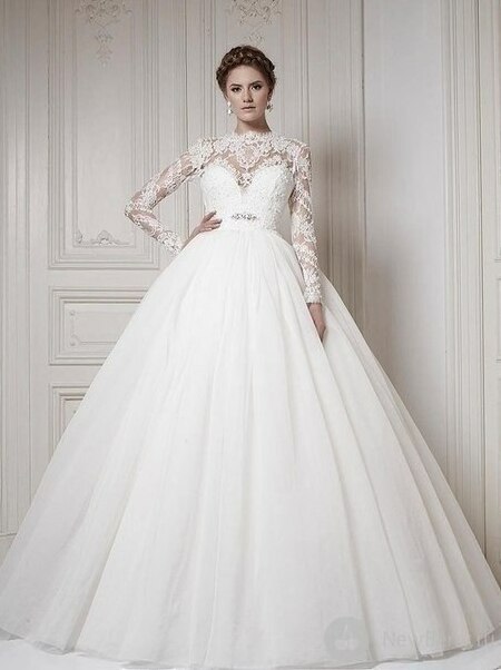 girl, nails and wedding dress